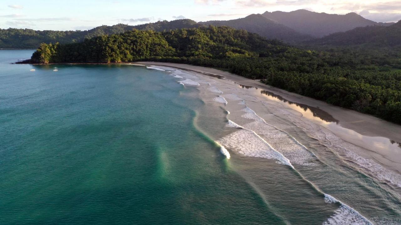 Arkadia Beach Resort Underground River Sabang  Exterior foto